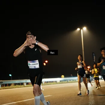 Runner Photo 7490439