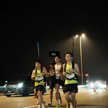 Runner Photo 7490453