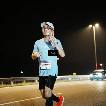 Runner Photo 7490468