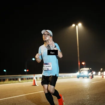 Runner Photo 7490501