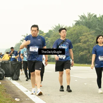Runner Photo 7490578