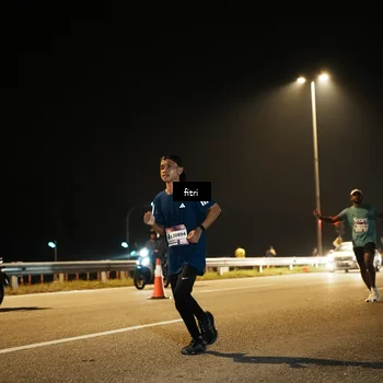 Runner Photo 7490589