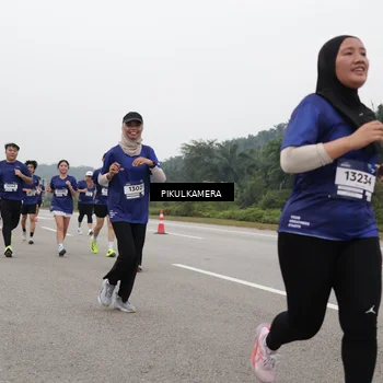Runner Photo 7490607