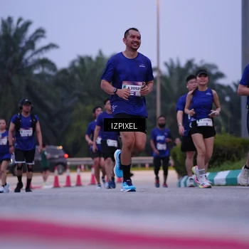 Runner Photo 7490625