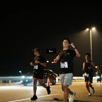 Runner Photo 7490659