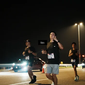 Runner Photo 7490669