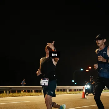 Runner Photo 7490678