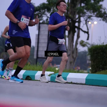 Runner Photo 7490683