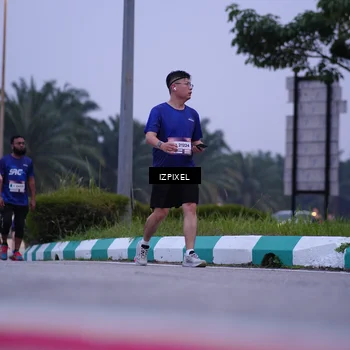 Runner Photo 7490699
