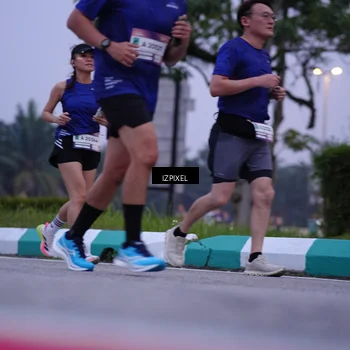 Runner Photo 7490700