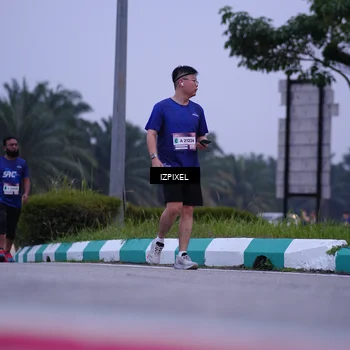 Runner Photo 7490710