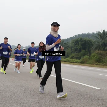Runner Photo 7490732