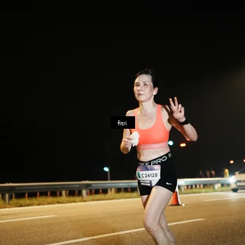 Runner Photo 7490789