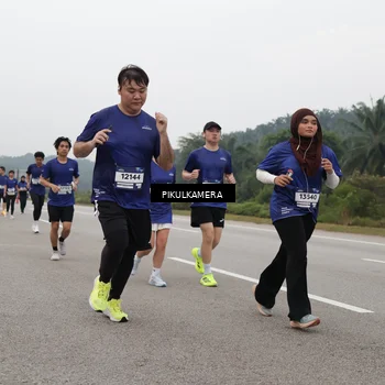 Runner Photo 7490797