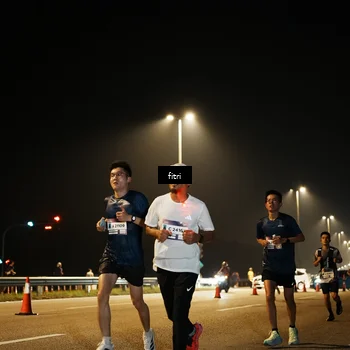 Runner Photo 7490815