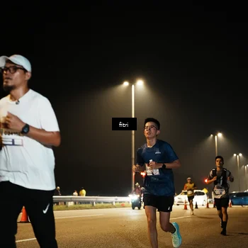 Runner Photo 7490833