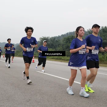 Runner Photo 7490867