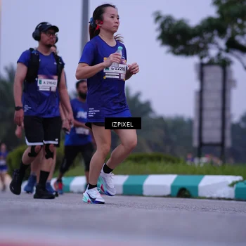 Runner Photo 7490877