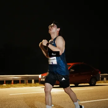 Runner Photo 7490881
