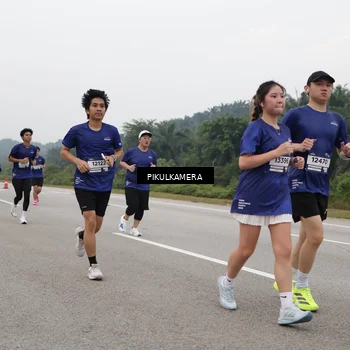 Runner Photo 7490885