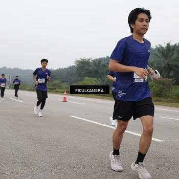 Runner Photo 7490886