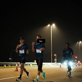 Runner Photo 7490904