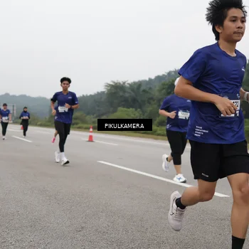 Runner Photo 7490910