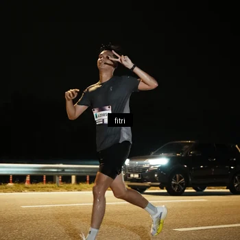 Runner Photo 7490940