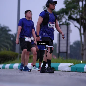 Runner Photo 7490944