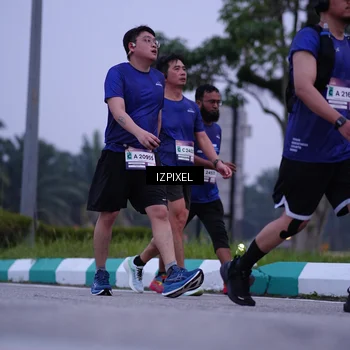 Runner Photo 7490960