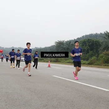 Runner Photo 7490973
