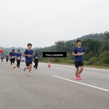 Runner Photo 7490992