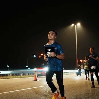 Runner Photo 7490998