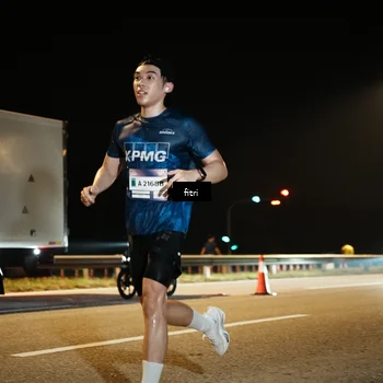 Runner Photo 7491051