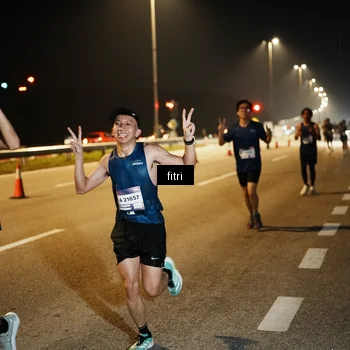 Runner Photo 7491324