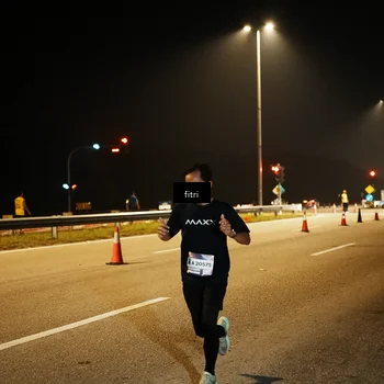 Runner Photo 7491358