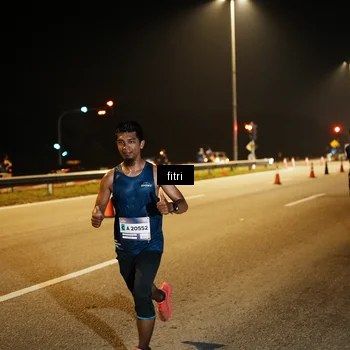 Runner Photo 7491515