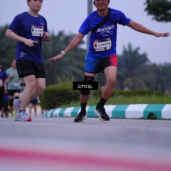 Runner Photo 7491665