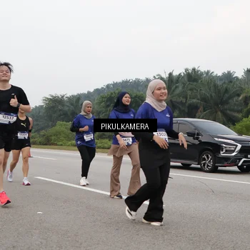 Runner Photo 7491684
