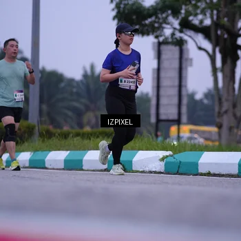 Runner Photo 7491736