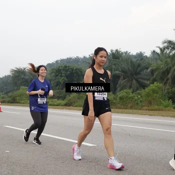 Runner Photo 7491792