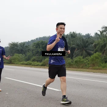 Runner Photo 7491846