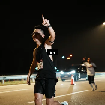 Runner Photo 7491858