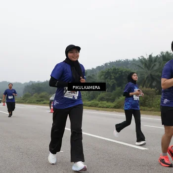 Runner Photo 7492041