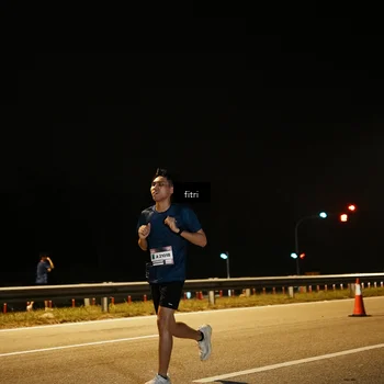 Runner Photo 7492080