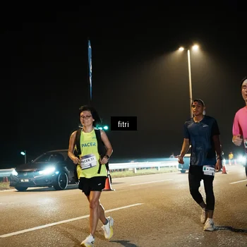 Runner Photo 7492117