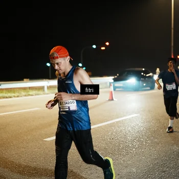 Runner Photo 7492211