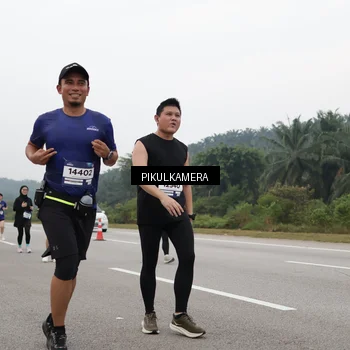 Runner Photo 7492324