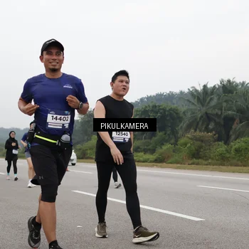 Runner Photo 7492339