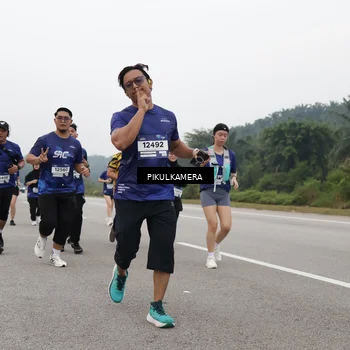 Runner Photo 7492371